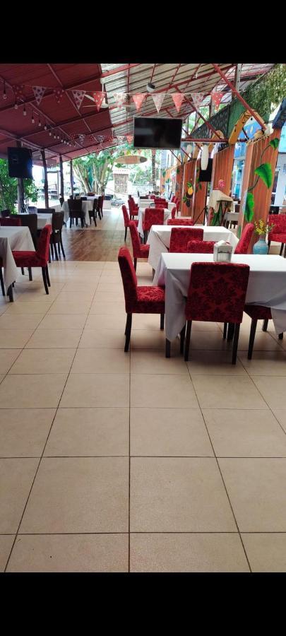 Hotel La Cueva Limon 외부 사진